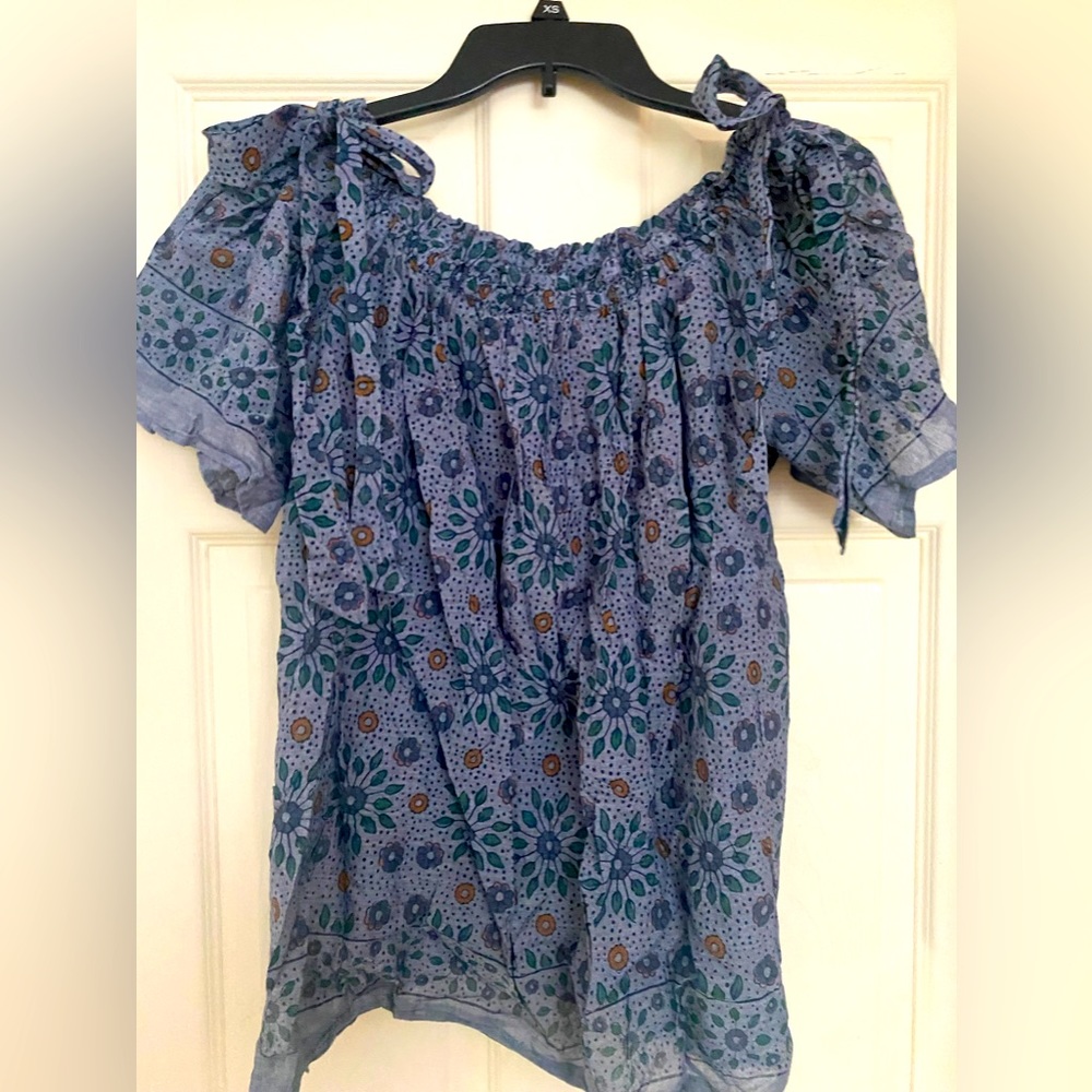 Lightweight fun floral blouse